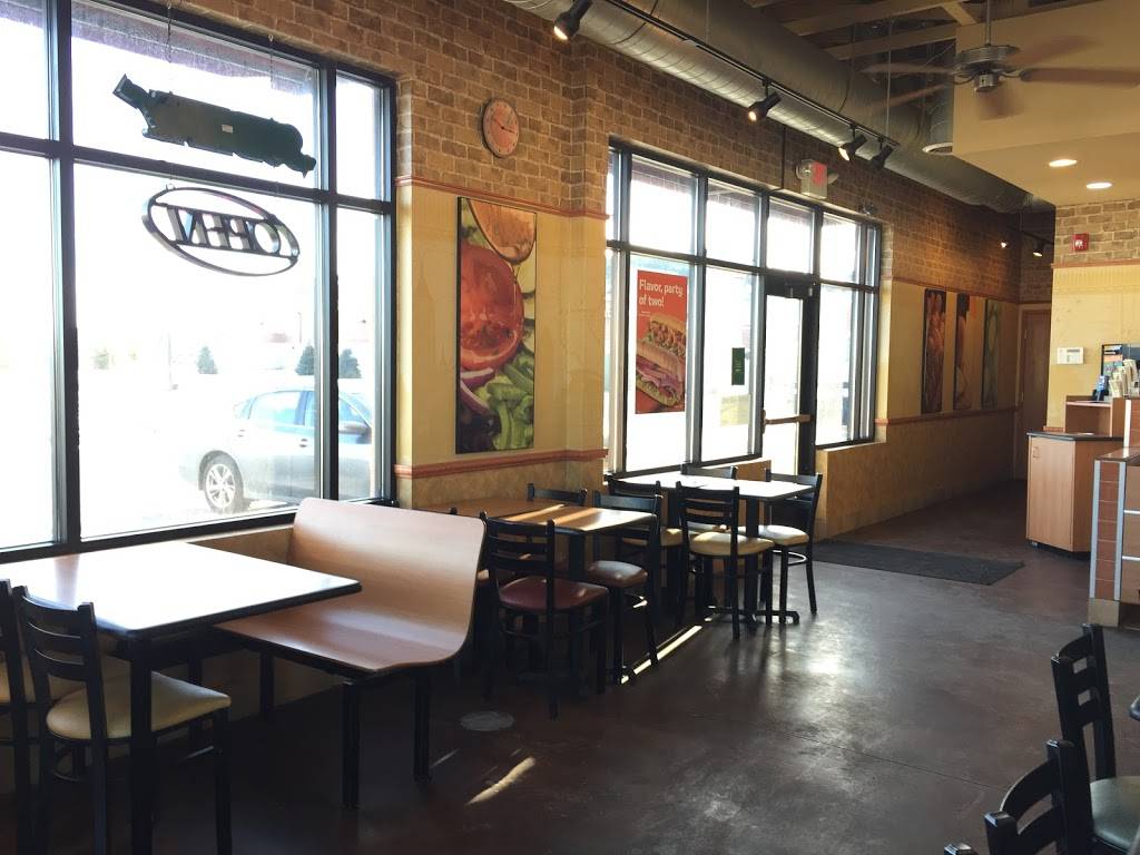 Subway | restaurant | 17450 Dodd Blvd, Lakeville, MN 55044, USA | 9525830943 OR +1 952-583-0943