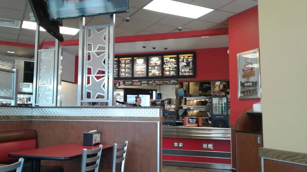 Hardees | restaurant | 500 N Eastern Ave, Connersville, IN 47331, USA | 7658259001 OR +1 765-825-9001