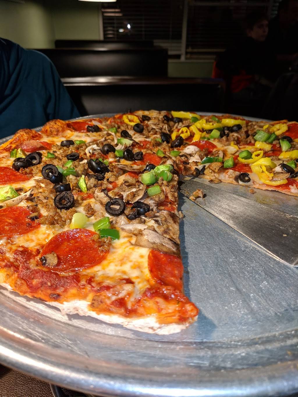 Jo-Jos Original Pizza | restaurant | 5614 Mayberry Square S, Sylvania, OH 43560, USA | 4198820028 OR +1 419-882-0028