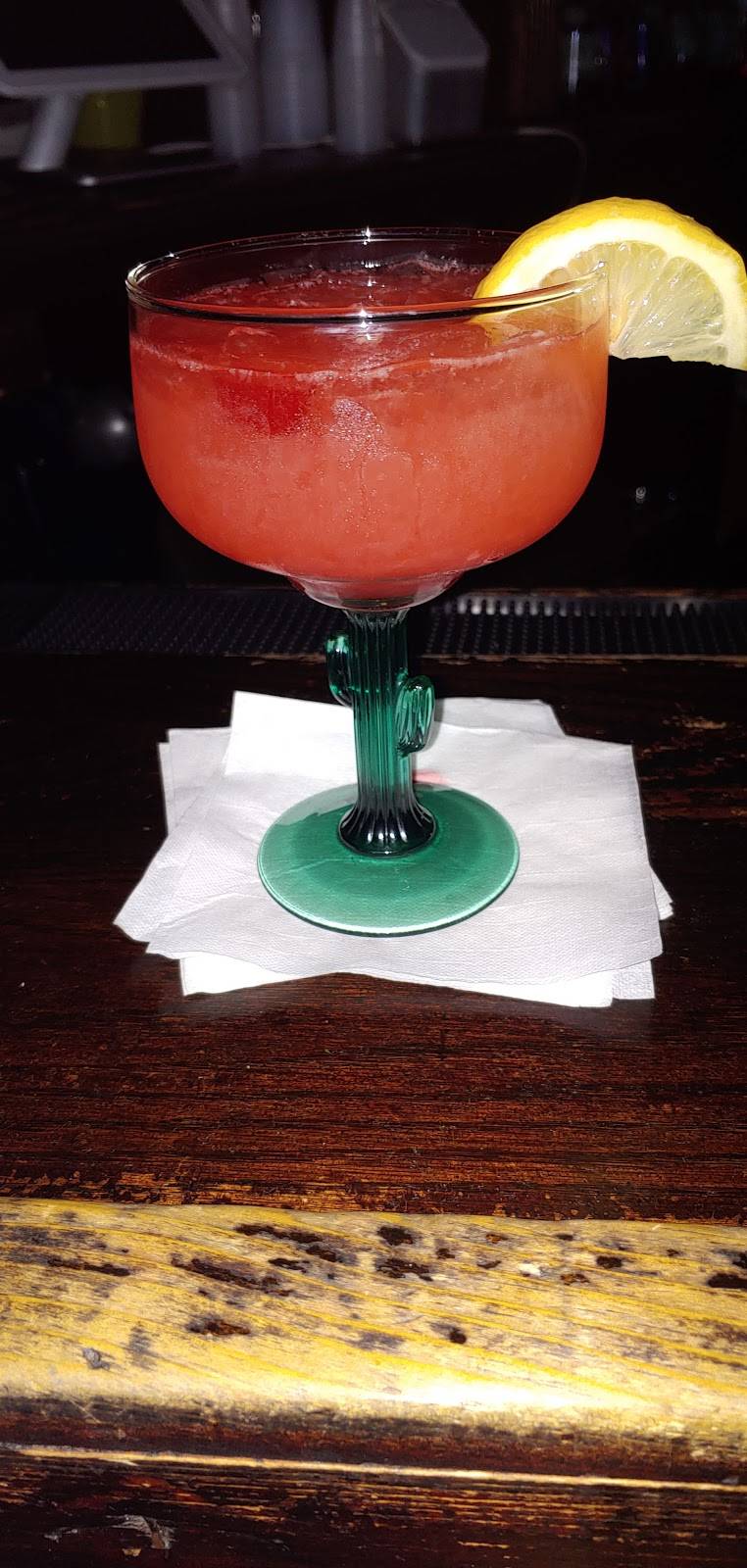 Tashias Cocktails and Cuisine | restaurant | 1641 W Hunting Park Ave, Philadelphia, PA 19140, USA | 2152282201 OR +1 215-228-2201