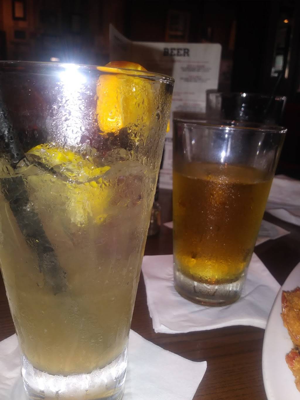 TGI Fridays | restaurant | 14891 Biscayne Blvd, North Miami Beach, FL 33181, USA | 3059444096 OR +1 305-944-4096