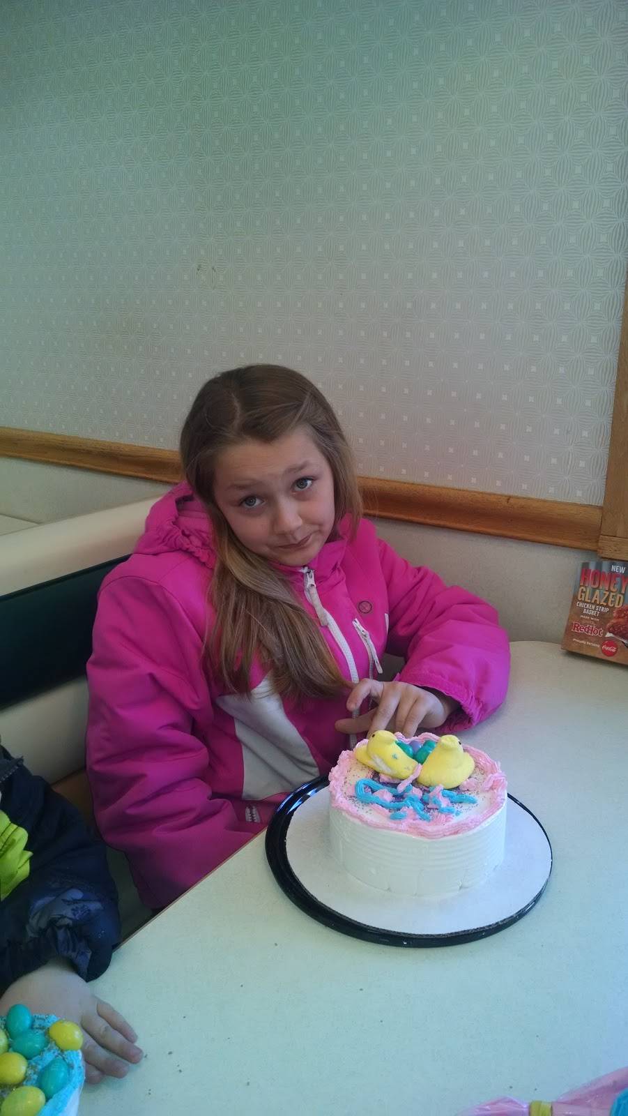 Dairy Queen | restaurant | 142 Warren St, Rayland, OH 43943, USA | 7408594348 OR +1 740-859-4348