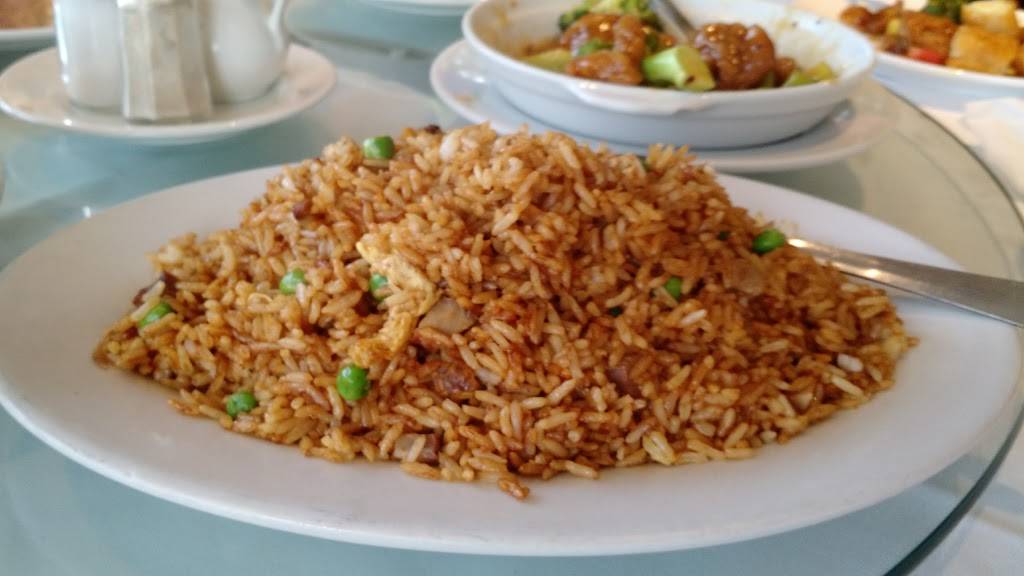 Iron Chef Chinese Restaurant | restaurant | 1116 Upper Sherman Ave, Hamilton, ON L8W 3W1, Canada | 9053892288 OR +1 905-389-2288