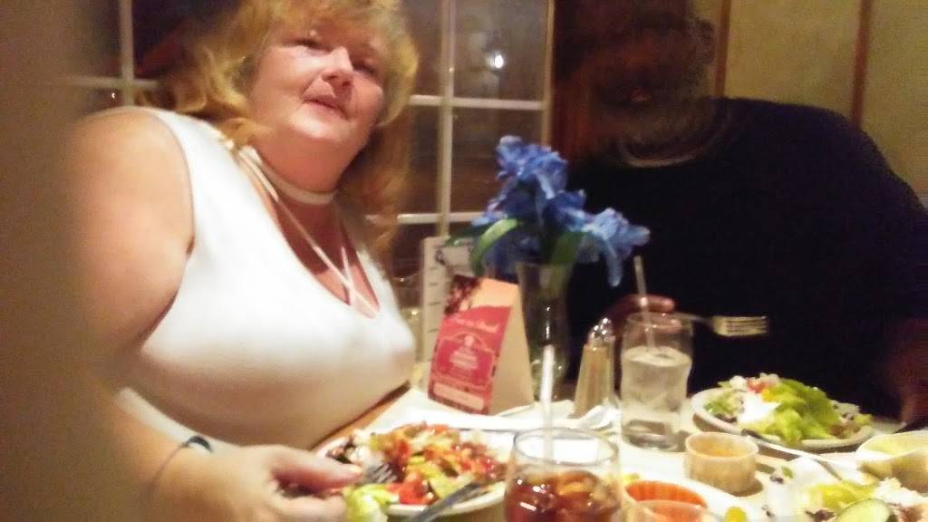 Cataros Italian Villa | restaurant | 5641 W Beloit Rd, Milwaukee, WI 53214, USA | 4145451520 OR +1 414-545-1520