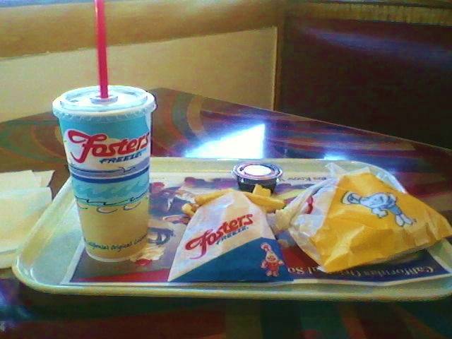 Fosters Freeze | restaurant | 815 S Main St, Salinas, CA 93901, USA | 8317586950 OR +1 831-758-6950