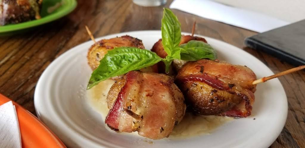 Santiagos Bodega | Altamonte Springs | restaurant | 1185 Spring Centre S Blvd #1080, Altamonte Springs, FL 32714, USA | 4079602605 OR +1 407-960-2605