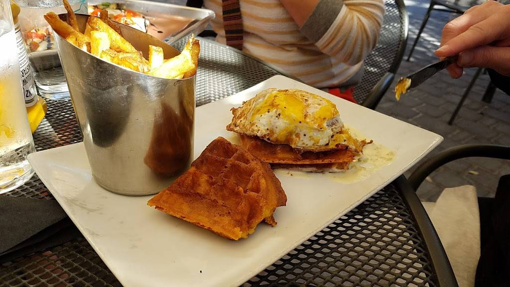 80 East Gastropub | restaurant | 725B 1st St, Tybee Island, GA 31328, USA | 9127864782 OR +1 912-786-4782