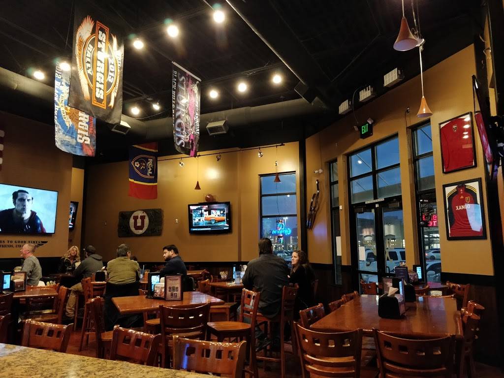 Wing Nutz | restaurant | 121 E 12300 S, Draper, UT 84020, USA | 8017277813 OR +1 801-727-7813