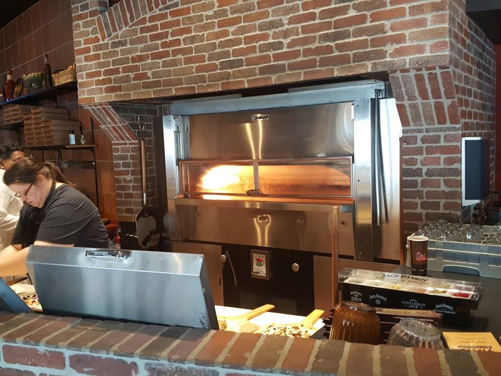 Avivo Brick Oven Pizzeria | restaurant | #101, 2441 N Maize Rd, Wichita, KS 67205, USA | 3165585555 OR +1 316-558-5555