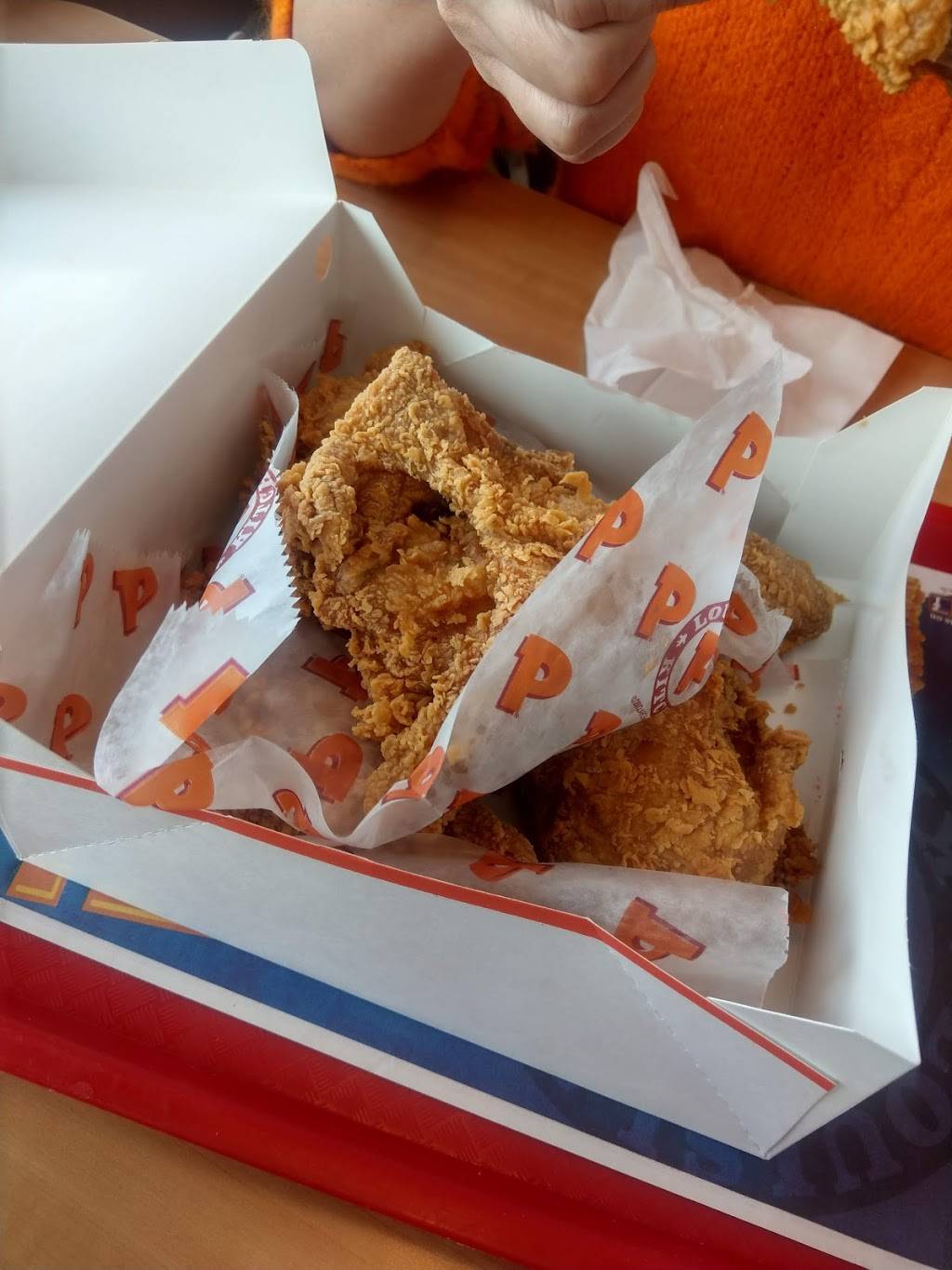 Popeyes Louisiana Kitchen | restaurant | 12302 Montana Ave #501, El Paso, TX 79938, USA | 9158567245 OR +1 915-856-7245