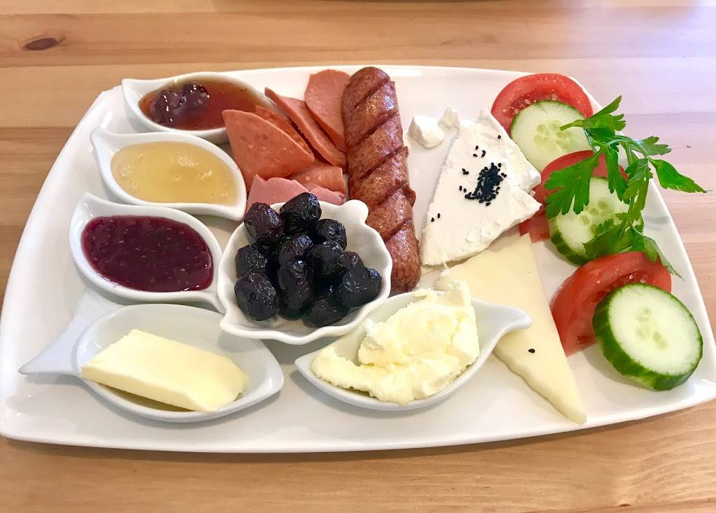 Home Sweet Home | restaurant | 1 Whitehorse Rd, North York, ON M3J 3A7, Canada | 4166330030 OR +1 416-633-0030