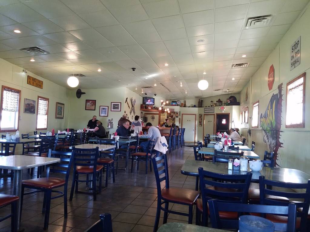 Brooklyns Sidetrack | restaurant | 422 Wabash St, Milan, MI 48160, USA | 7345086030 OR +1 734-508-6030