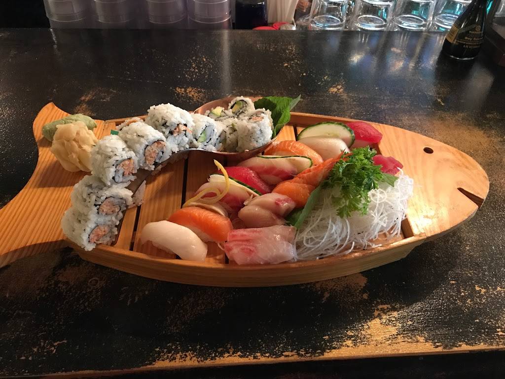 Youngs Sushi | restaurant | 30 W Main St, Madison, OH 44057, USA | 4404283474 OR +1 440-428-3474