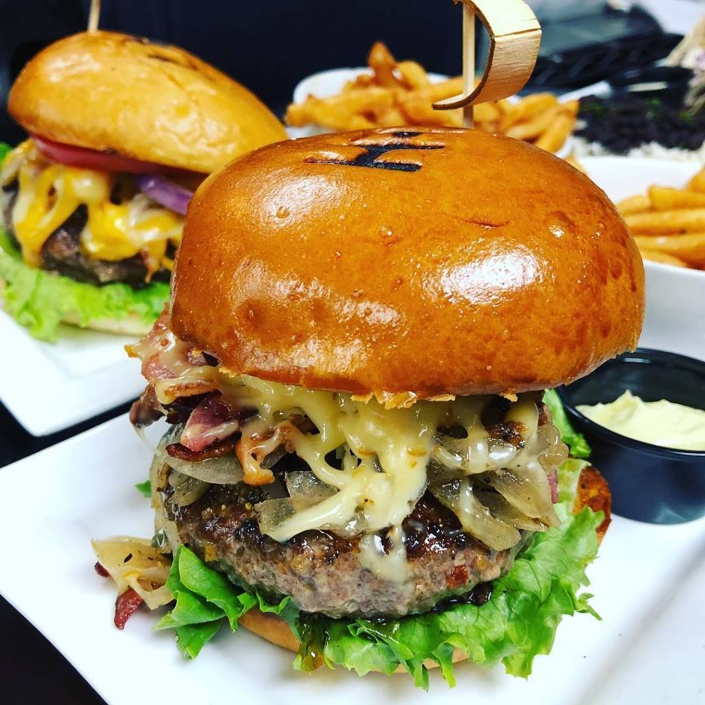 Hot Tuna Bar & Grill | restaurant | 2817 Shore Dr, Virginia Beach, VA 23451, USA | 7574812888 OR +1 757-481-2888