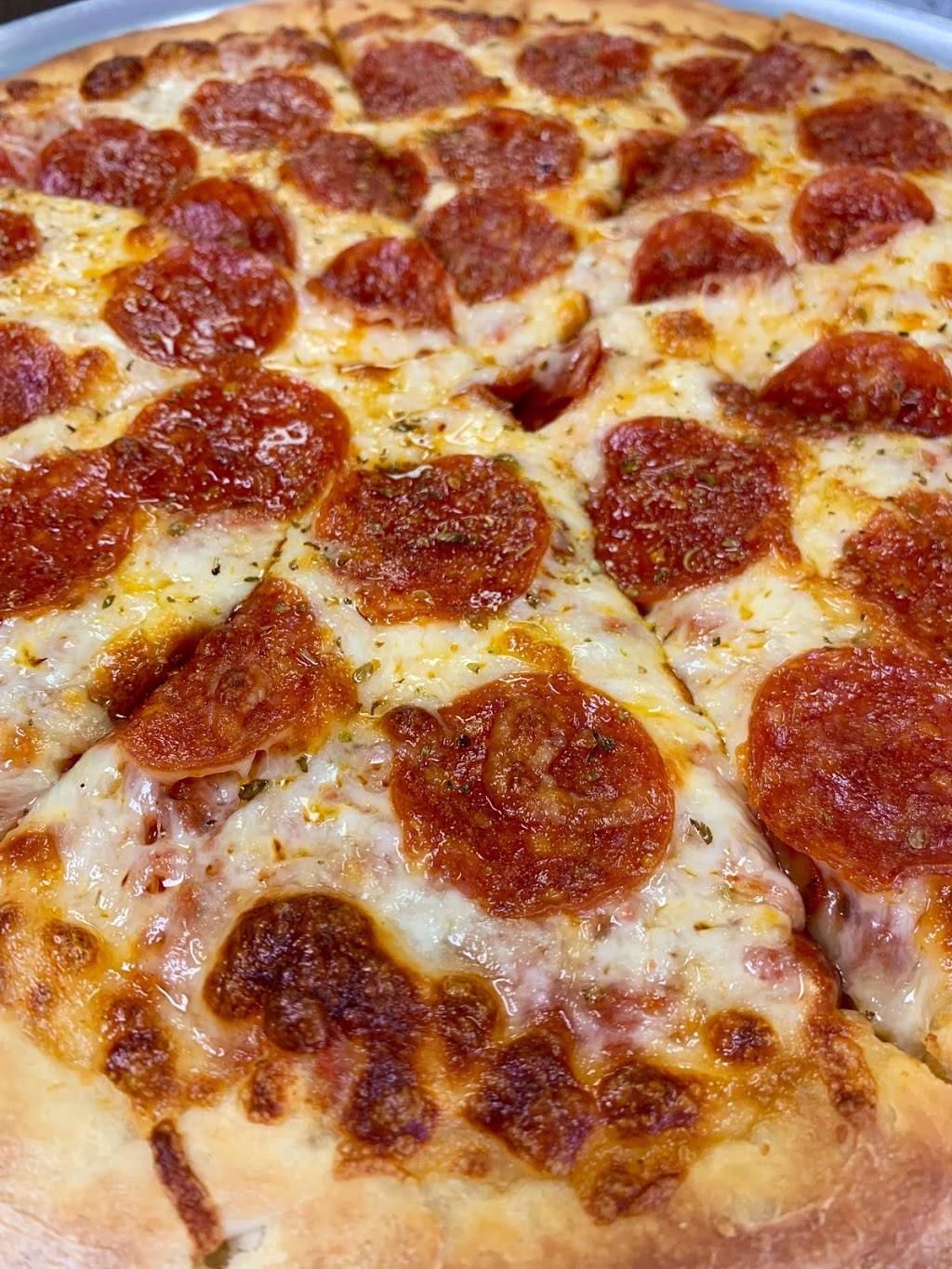 Marias Pizza | restaurant | 3529 Oakgate Dr, San Antonio, TX 78230, USA | 2105586600 OR +1 210-558-6600