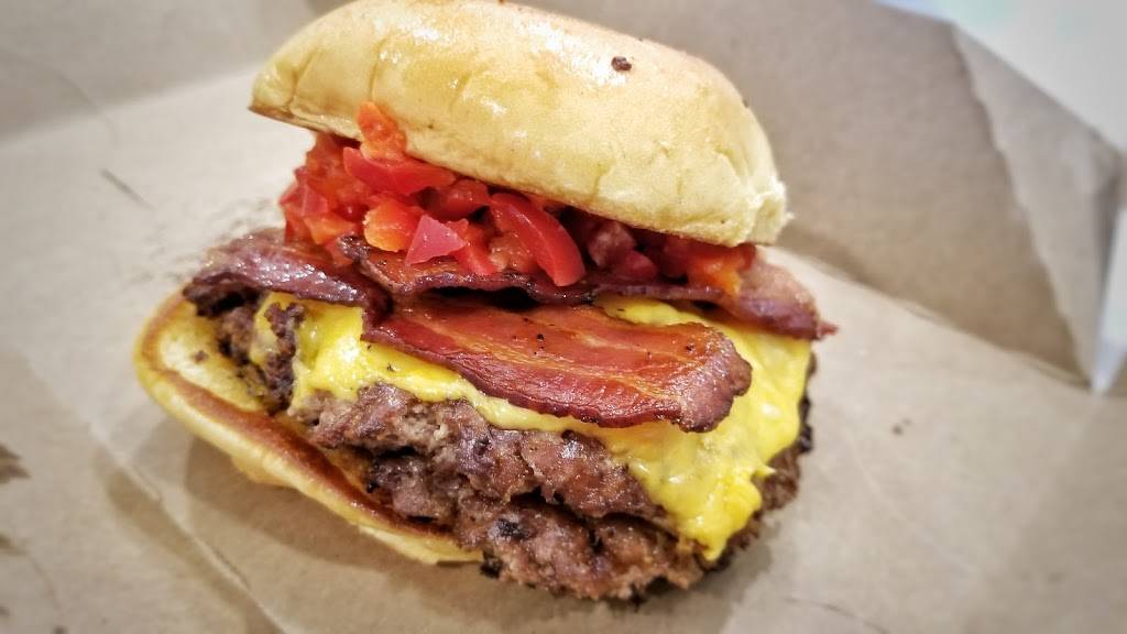 Shake Shack | restaurant | 60 N Euclid Ave, St. Louis, MO 63108, USA | 3146275518 OR +1 314-627-5518