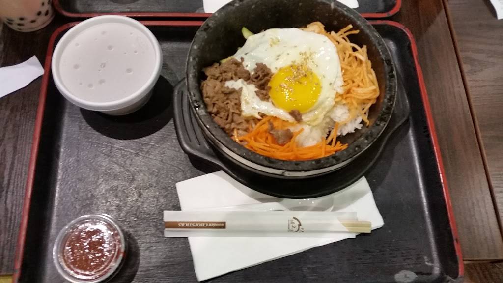 Ma Ma House | restaurant | 100 E Algonquin Rd, Arlington Heights, IL 60005, USA | 8476909886 OR +1 847-690-9886