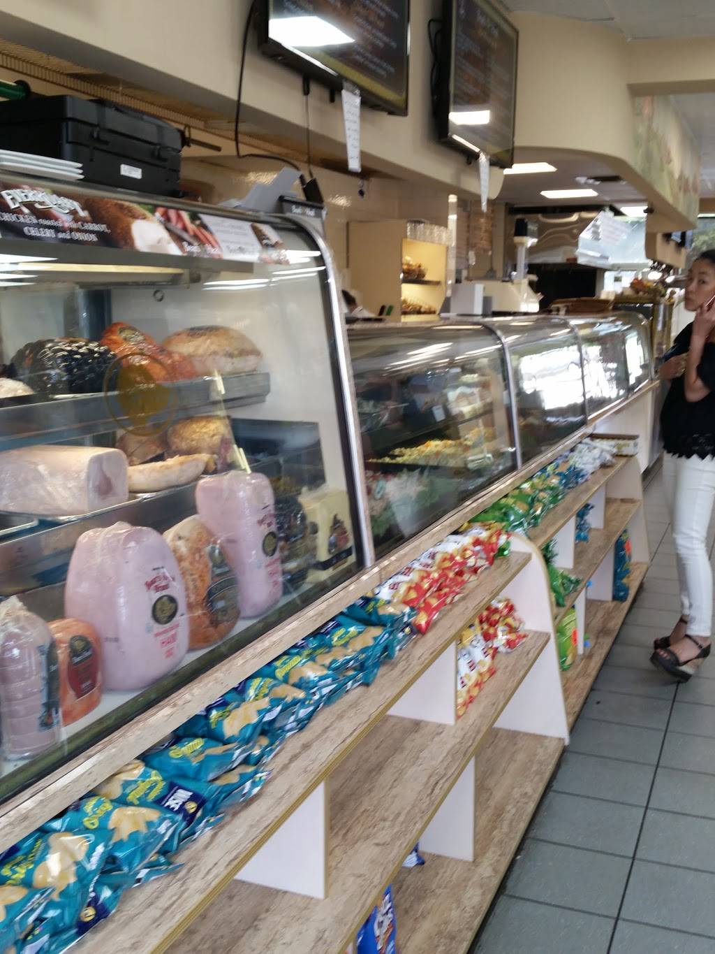 Melville Deli | meal takeaway | 90 Broadhollow Rd, Melville, NY 11747, USA | 6313519338 OR +1 631-351-9338