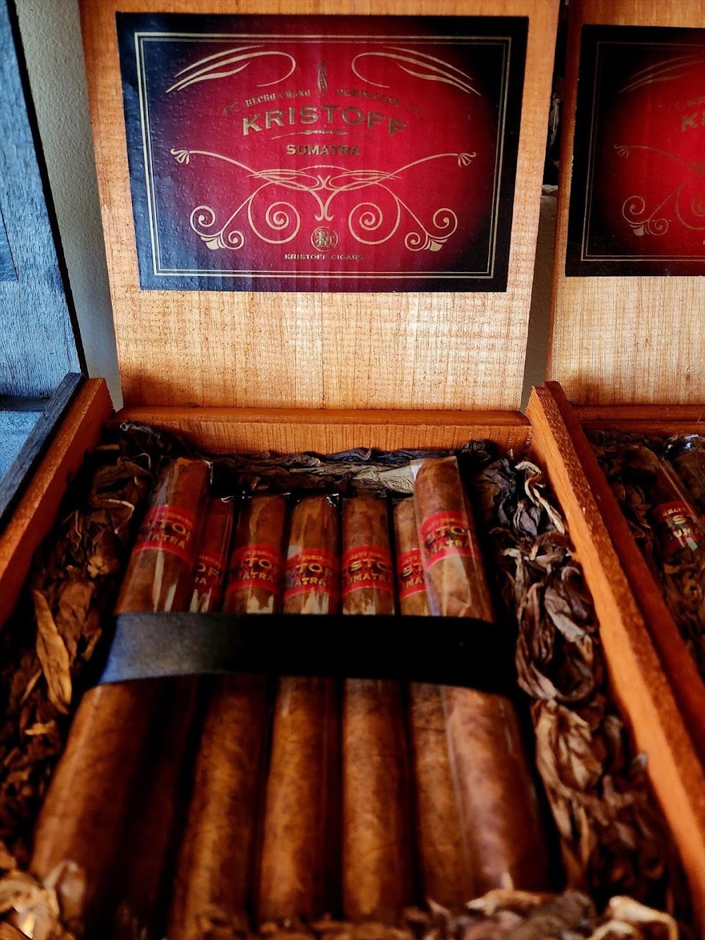 Bootleggers Cigars & Apothecary | restaurant | 201 W Main St, Washington, MO 63090, USA | 6364321267 OR +1 636-432-1267