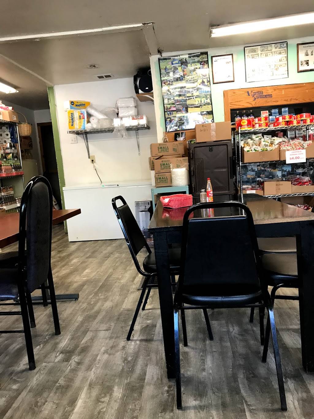 Livies Jamaican Restaurant & Import Market | restaurant | 375 Chili Ave, Rochester, NY 14611, USA | 5855294450 OR +1 585-529-4450