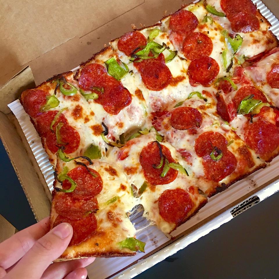 Breadeaux Pizza | meal delivery | 202 Highway 62 East, Yellville, AR 72687, USA | 8704494223 OR +1 870-449-4223