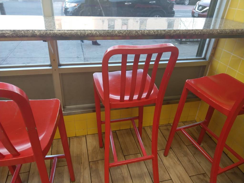 Bebe Fritay | restaurant | 826 Rogers Ave, Brooklyn, NY 11226, USA | 7186761636 OR +1 718-676-1636