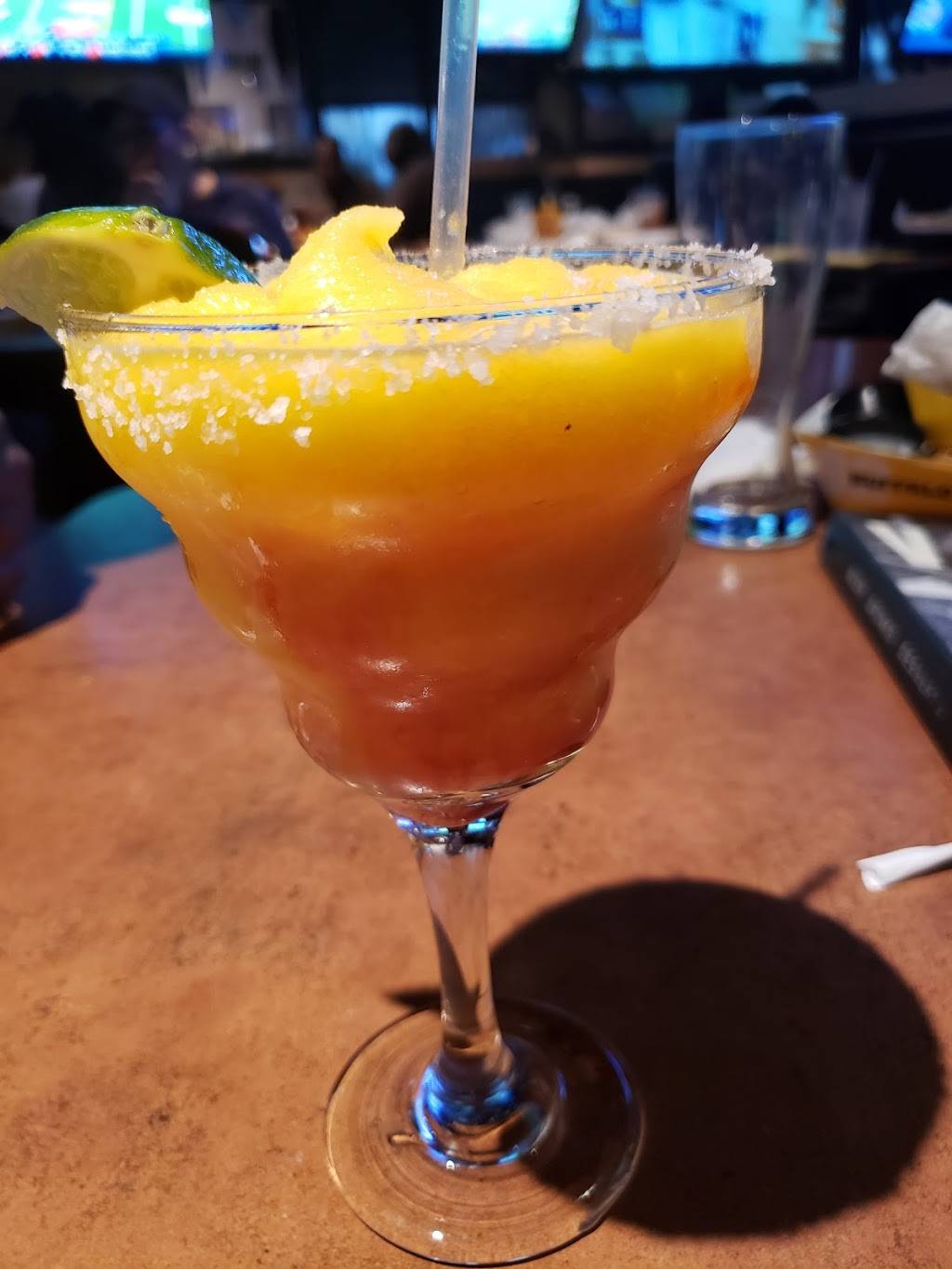 Buffalo Wild Wings | restaurant | 430 E Pleasant Run Rd, Cedar Hill, TX 75104, USA | 9722934172 OR +1 972-293-4172