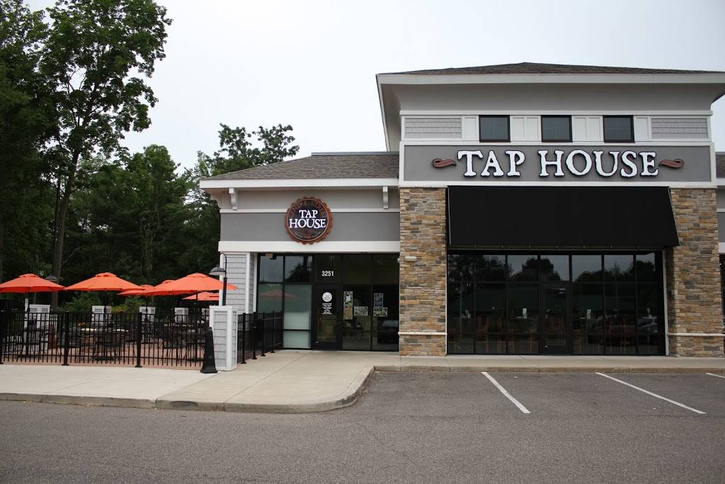Centre Street Tap House | restaurant | 3251 W Centre Ave, Portage, MI 49024, USA | 2694923500 OR +1 269-492-3500