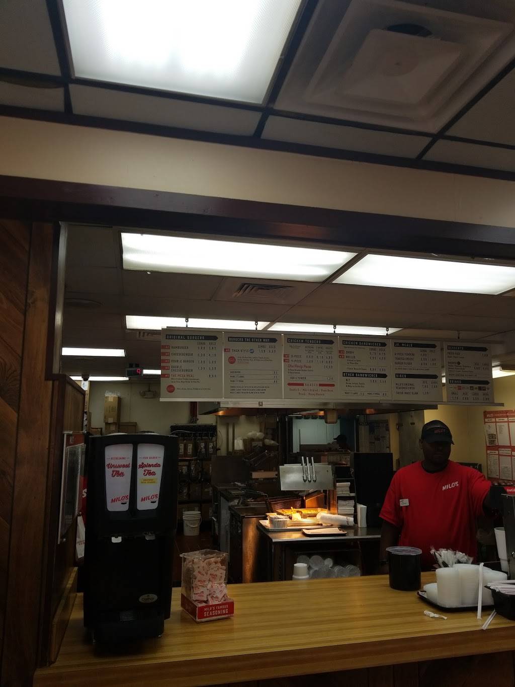 Milos Hamburgers | restaurant | 1120 Forestdale Blvd, Birmingham, AL 35214, USA | 2057986363 OR +1 205-798-6363