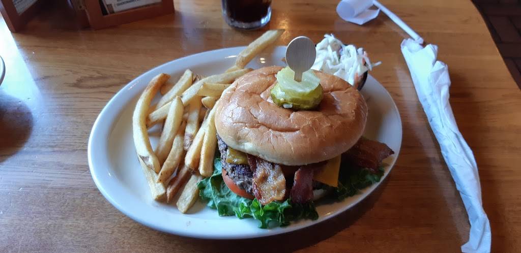 Cracker Barrel Old Country Store | restaurant | 1909 Uncle Herschel Way S.E, Hartselle, AL 35640, USA | 2567514991 OR +1 256-751-4991