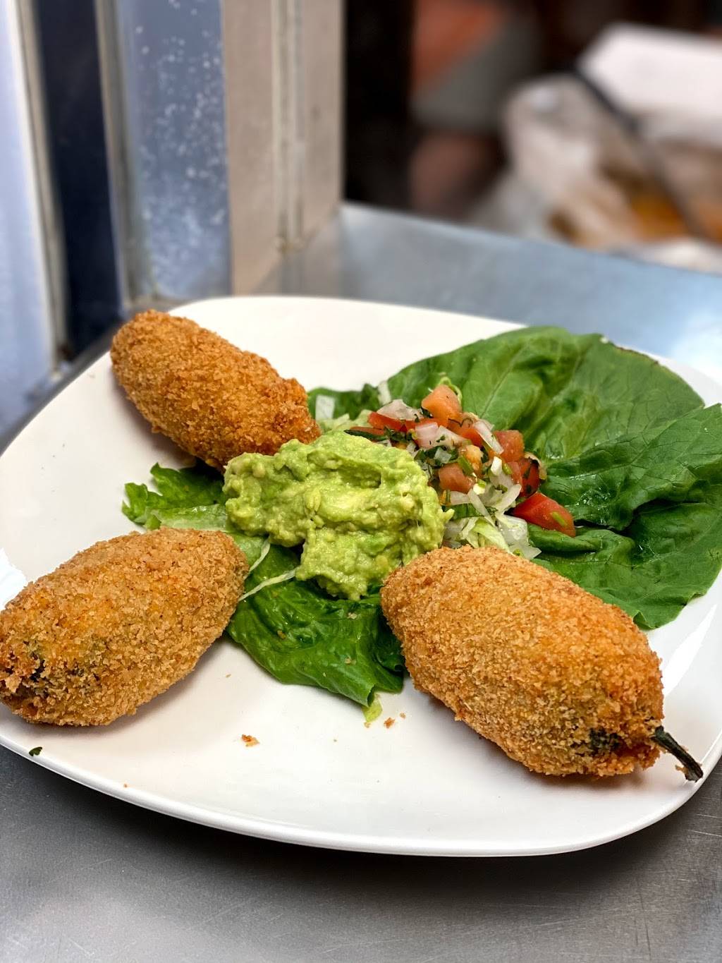 Viva La Mexicana Bar & Grill | restaurant | 8408 Katy Fwy Suite 100, Houston, TX 77024, USA | 7136374540 OR +1 713-637-4540