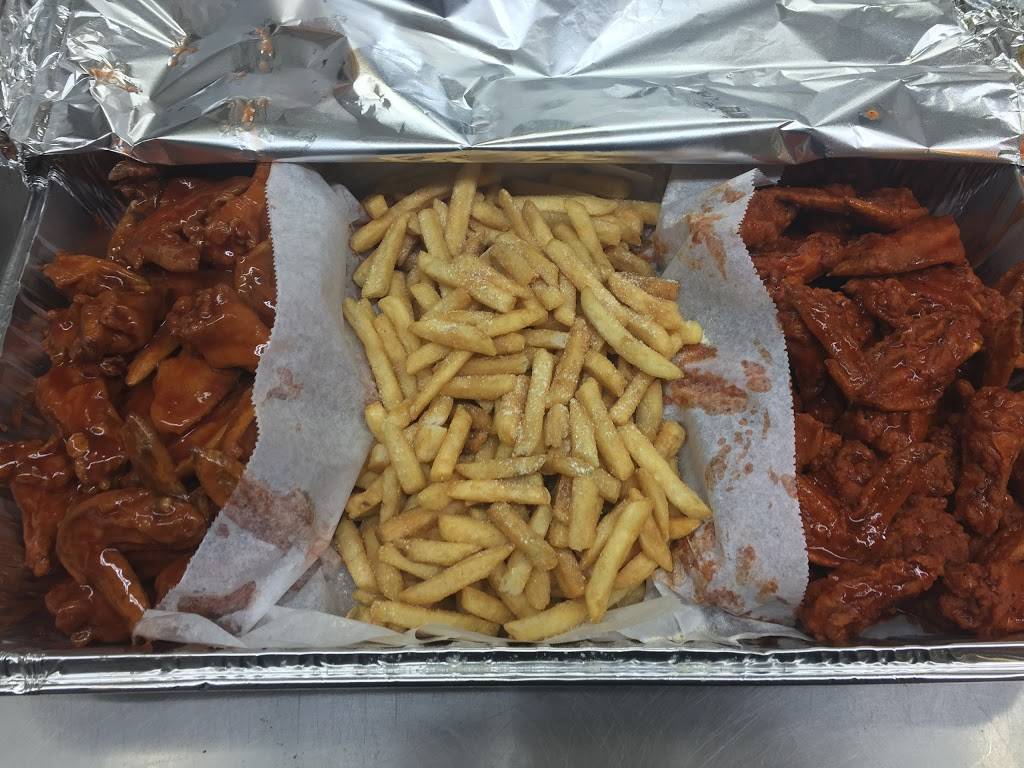 Sharks Fish & Chicken | restaurant | 1453 Western Ave, Chicago Heights, IL 60411, USA | 7087472222 OR +1 708-747-2222