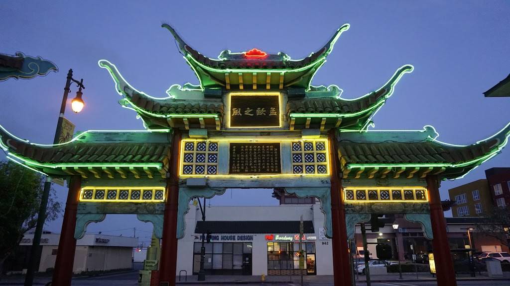 Pho Broadway | restaurant | 942 N Broadway #102, Los Angeles, CA 90012, USA | 2135722507 OR +1 213-572-2507