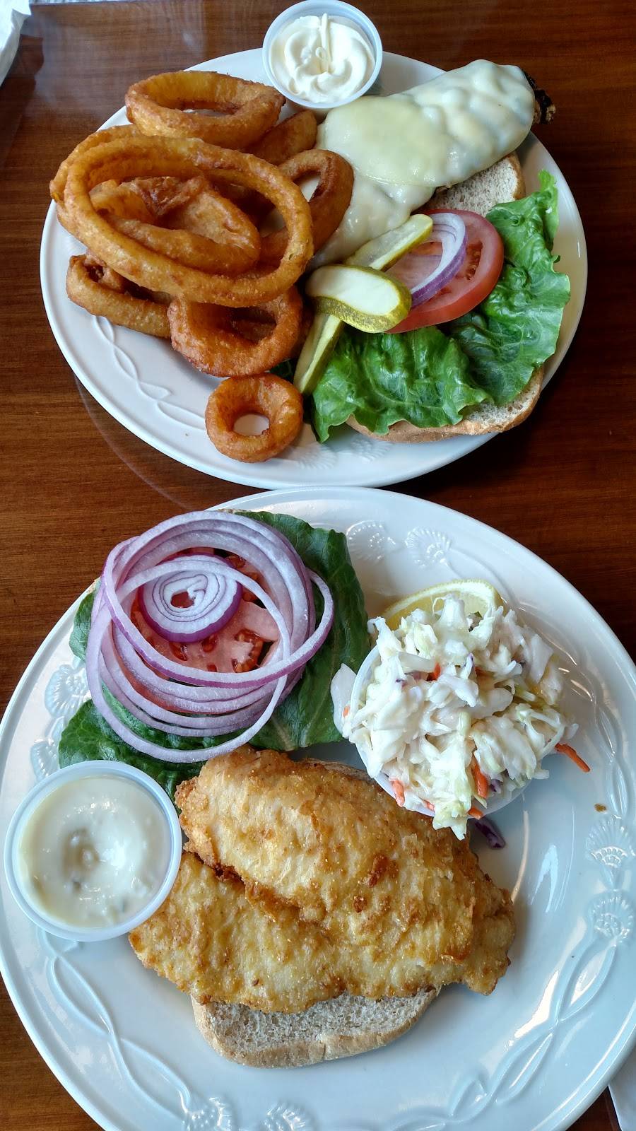 Mossbacks | restaurant | 432 Co Rd 215, Put-In-Bay, OH 43456, USA | 4192858888 OR +1 419-285-8888