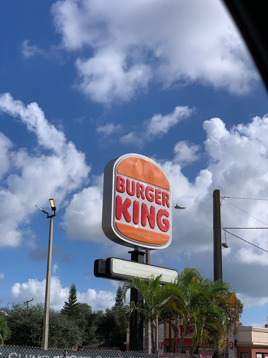 Burger King | restaurant | 701 NW 37th Ave, Miami, FL 33125, USA | 3056423091 OR +1 305-642-3091
