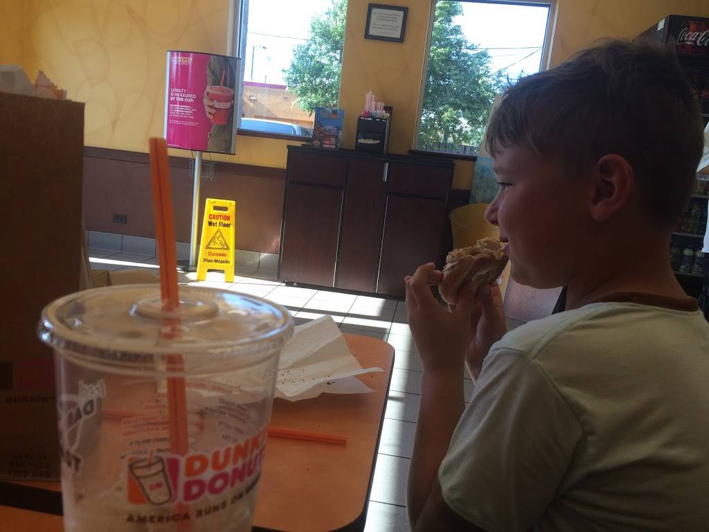 Dunkin Donuts | cafe | 3535 N Western Ave, Chicago, IL 60618, USA | 7733487000 OR +1 773-348-7000