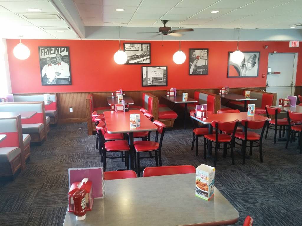 Friendlys | restaurant | 1115 S College Ave, Newark, DE 19713, USA | 3023698911 OR +1 302-369-8911