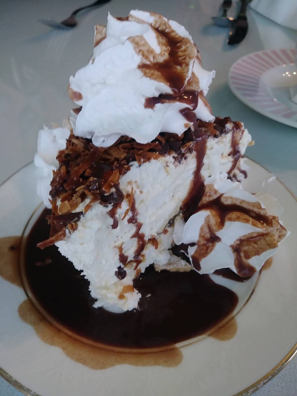 MarTeres Tea Room & Gifts | restaurant | 3157 Ted Trout Dr, Lufkin, TX 75904, USA | 9368756200 OR +1 936-875-6200