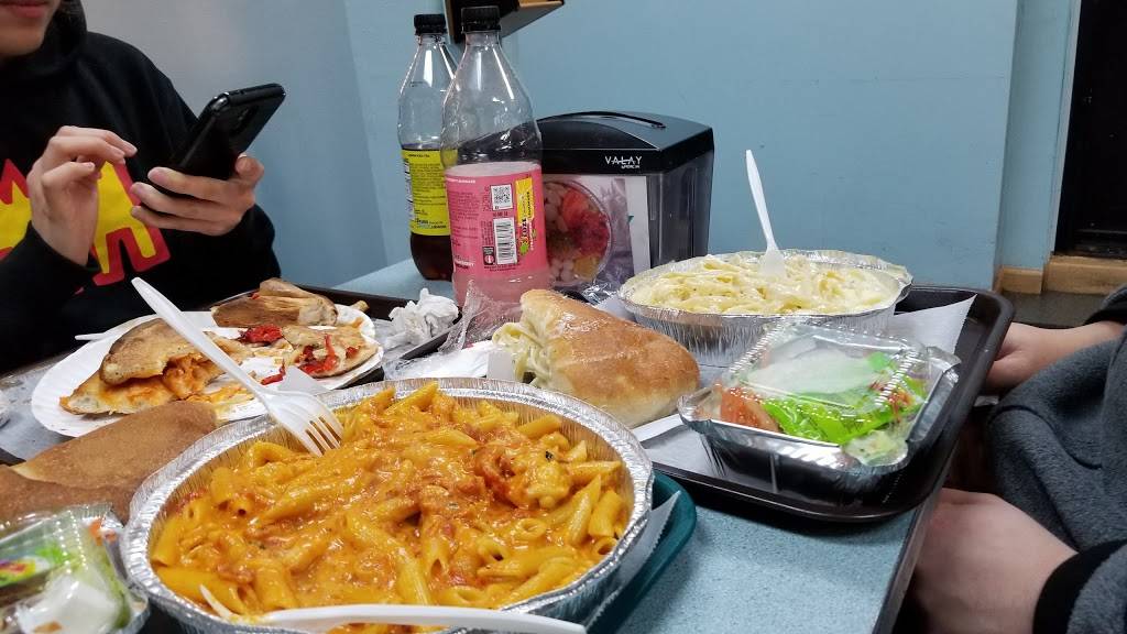 Bennys Pizza | restaurant | 175-63 Hillside Avenue, Jamaica, NY 11432, USA | 7186573565 OR +1 718-657-3565