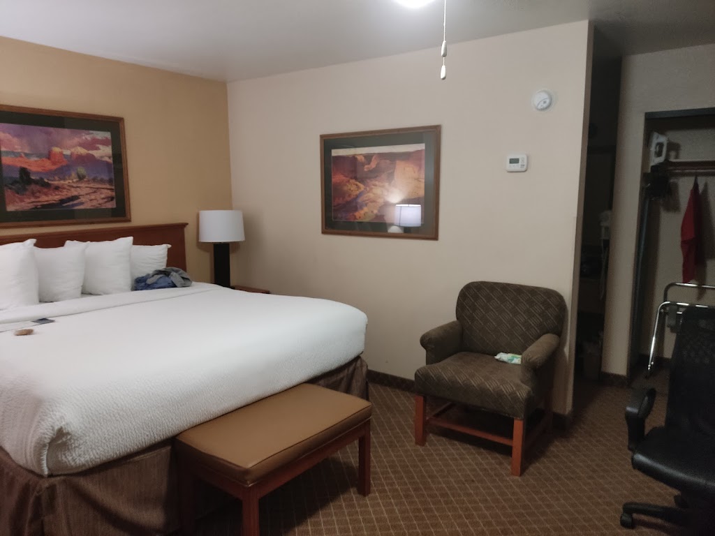 Shenandoah Properties AZ LLC Sierra Suites Hotel | restaurant | 391 E Fry Blvd, Sierra Vista, AZ 85635, USA | 5204594221 OR +1 520-459-4221