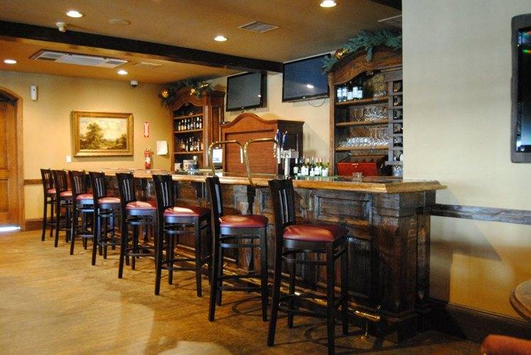 The Club at Indian Springs | restaurant | 16006 East 131st St S, Broken Arrow, OK 74011, USA | 9184557431 OR +1 918-455-7431