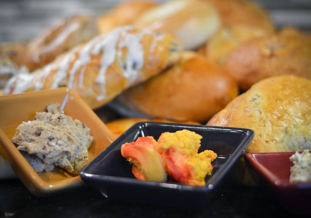 SnacShack Bakery & Catering | bakery | 283 College Dr Suite V0114, Orange Park, FL 32065, USA | 9043221414 OR +1 904-322-1414