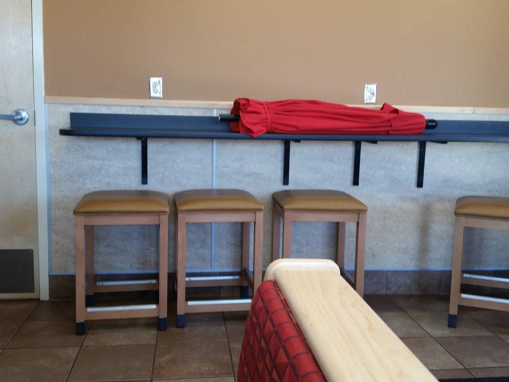 Dairy Queen Store | restaurant | 2282 SE Military Dr, San Antonio, TX 78223, USA | 2105323236 OR +1 210-532-3236