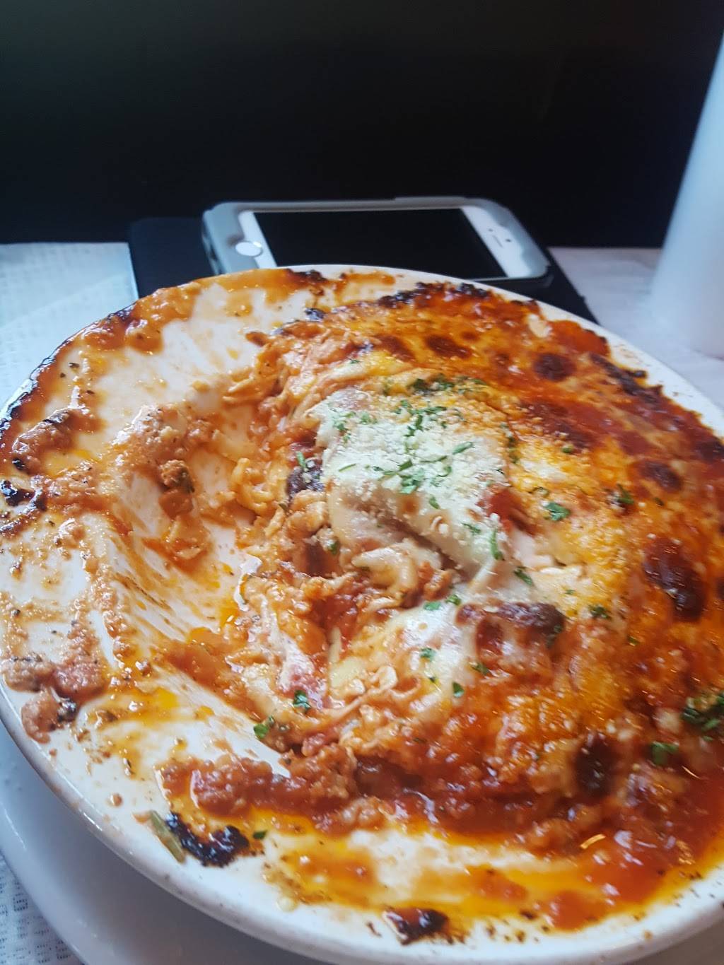 Giovannis Italian Eatery | restaurant | 130 Walker St, Shafter, CA 93263, USA | 6617462000 OR +1 661-746-2000