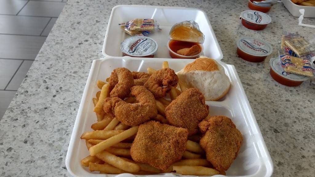 Lawrences Fish & Shrimp | restaurant | 3242 W 87th St, Chicago, IL 60652, USA | 3127965048 OR +1 312-796-5048