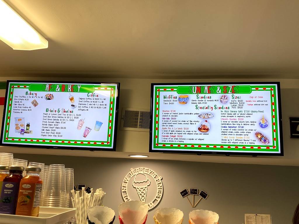 Gourmet Italian Delights | bakery | Entrance around back on waterside, 29 W Front St, Keyport, NJ 07735, USA | 7328470377 OR +1 732-847-0377