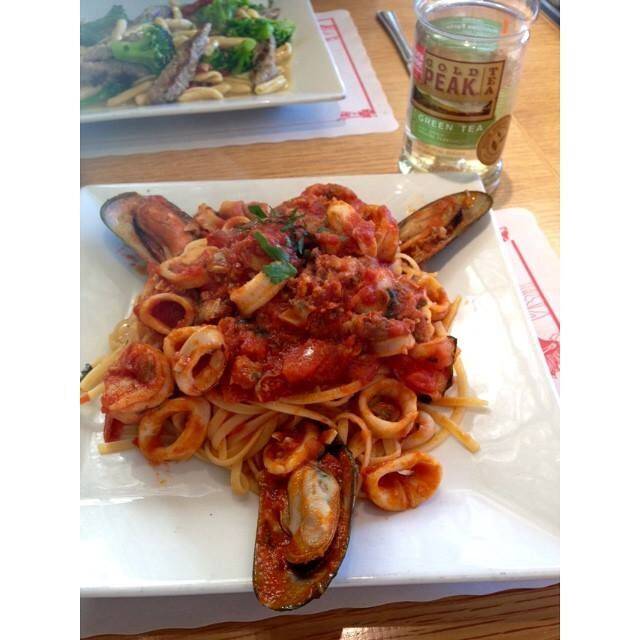 Calabria Pizza | restaurant | 36 W Ramapo Rd, Garnerville, NY 10923, USA | 8455539888 OR +1 845-553-9888