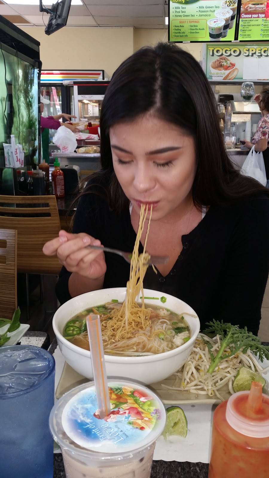 Phở Quốc Hương | restaurant | 13912 Brookhurst St, Garden Grove, CA 92843, USA | 7145301143 OR +1 714-530-1143
