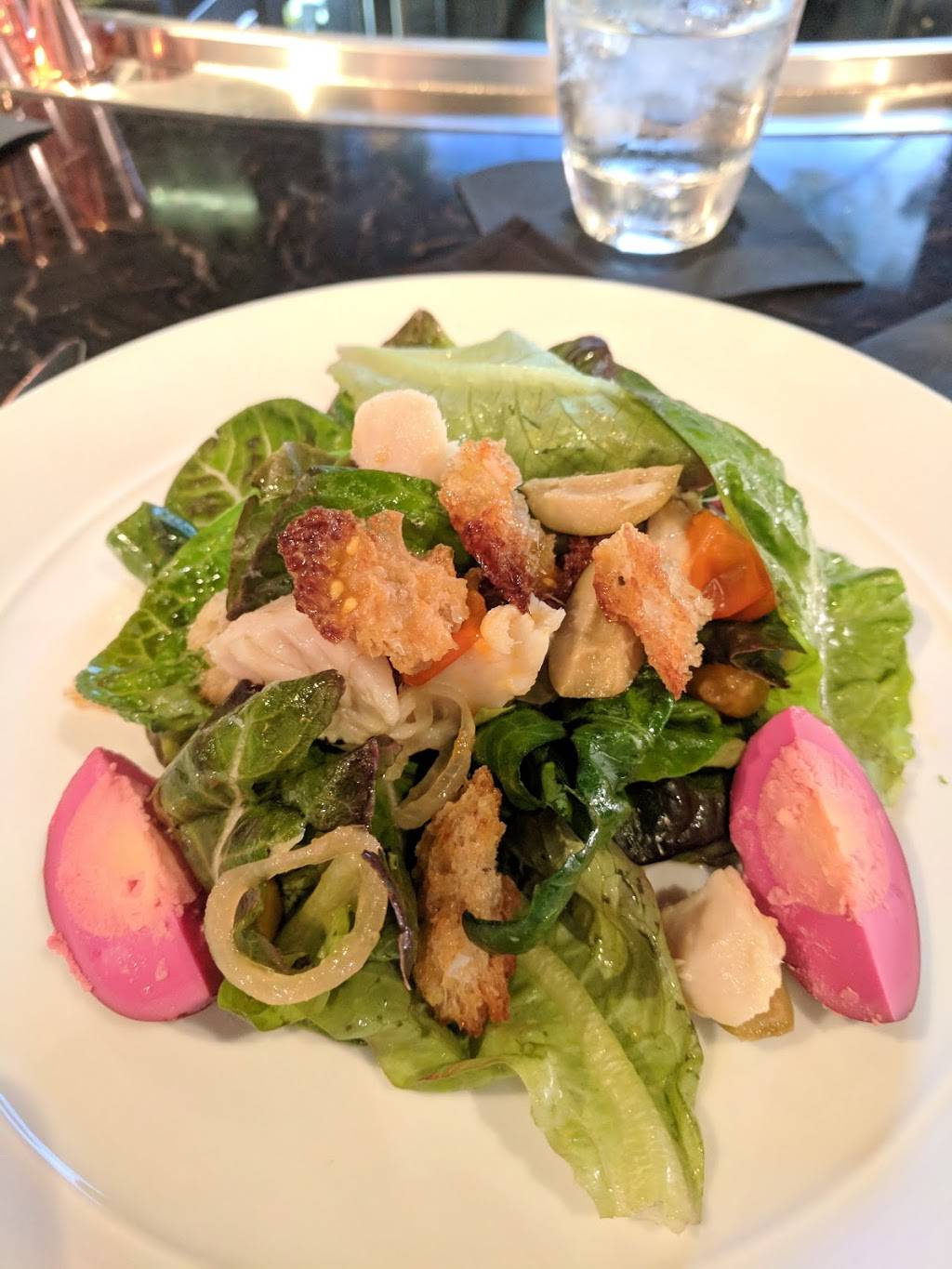 The Establishment | restaurant | 28 Broad St, Charleston, SC 29401, USA | 8437894028 OR +1 843-789-4028