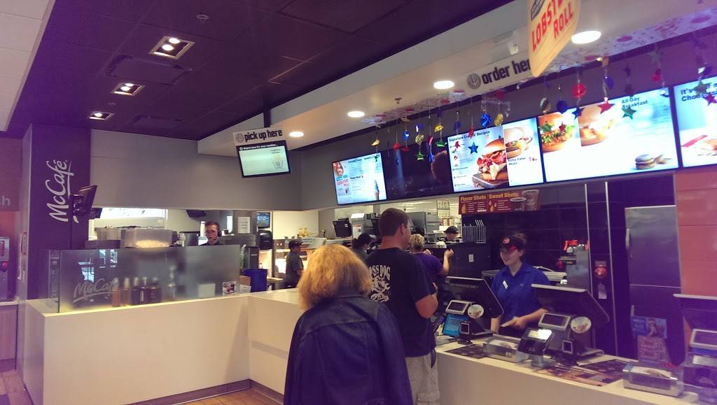 McDonalds | cafe | 221 US-1, Scarborough, ME 04074, USA | 2078834840 OR +1 207-883-4840